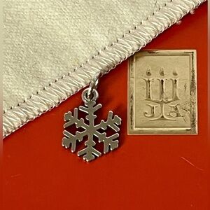 James Avery Sterling Silver Snowflake Charm/Pendant